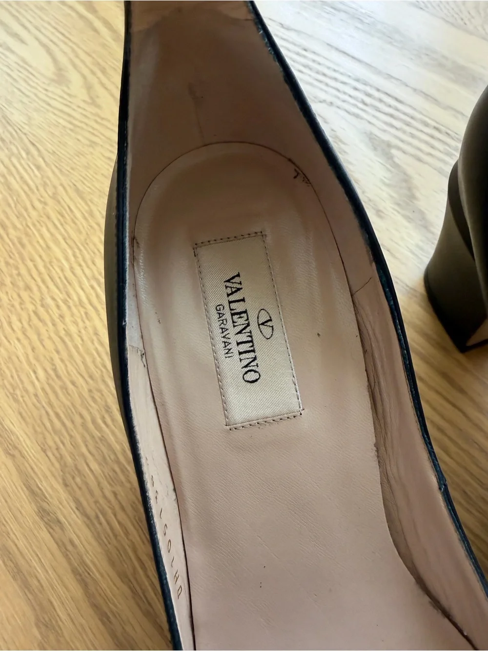 Valentino Black Ankle-Strap Round-Toe Mid Heel Pumps 38.5